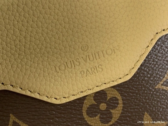 Official oldcobbler Ooutdoor Vuitton Louis Backpack-44&19*31CM 0813